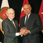 Powell-DLA-600px Lt. Gen. Robert Arter (U.S. Army, Ret.), chairman of the Command and General Staff College Foundation, presents Colin L. Powell with the CGSC Foundation Distinguished Leadership Award at a dinner banquet in Kansas City, April 28. (photo by Bill Kennedy)