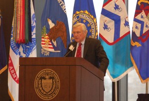 BENS Chairman Landon Rowland provides opening remarks at the seminar on “Interagency Collaboration in the War on Terrorism,” in December 2010, at the Federal Reserve Bank in Kansas City. The Simons Center and the CGSC Foundation cohosted the event with the Kansas City chapter of Business Executives for National Security (BENS).